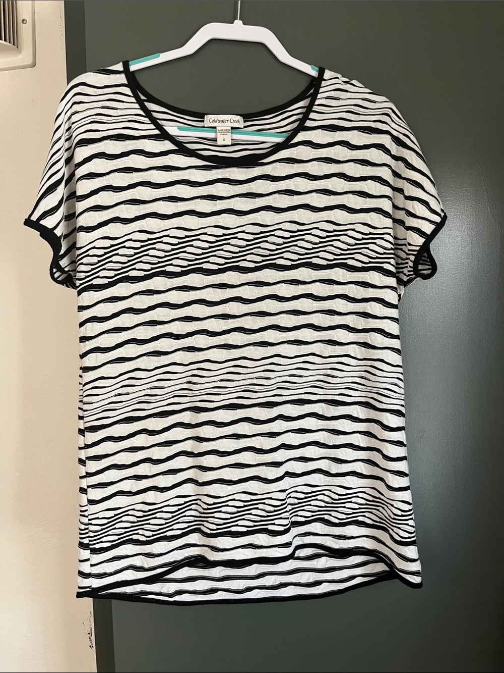 Coldwater Creek Black & White Wave-Striped Short Sleeve Top
